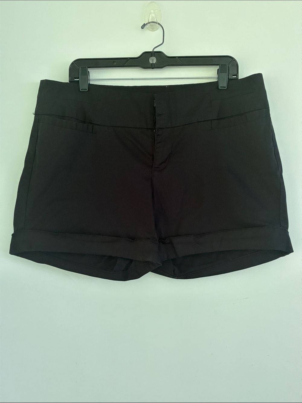 Torrid Women's Black Cuffed Dress Shorts 2 front Pockets 14